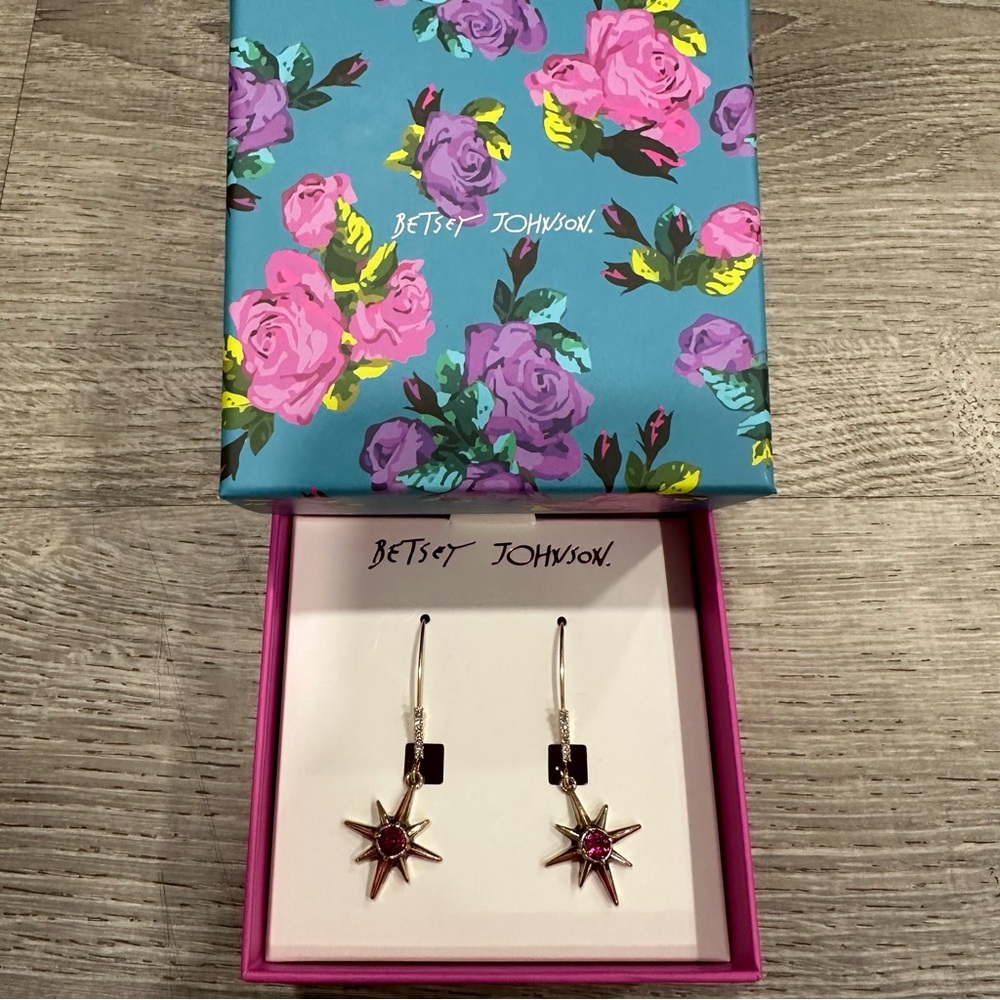 NWT Betsey Johnson celestial Star Earrings Pink - Picture 2 of 3